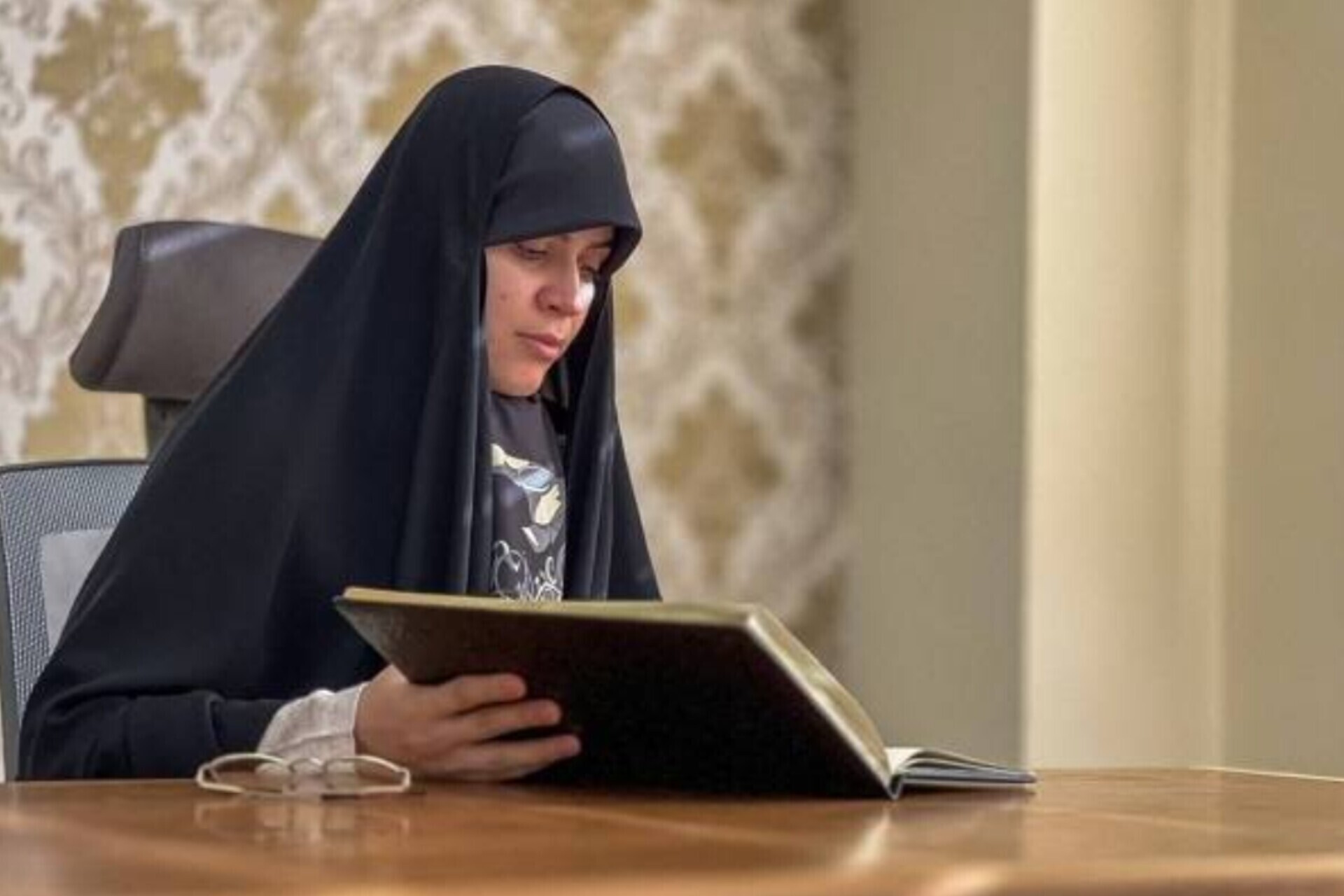 چگونه ایثار سالم را به کودکان بیاموزیم + صوت