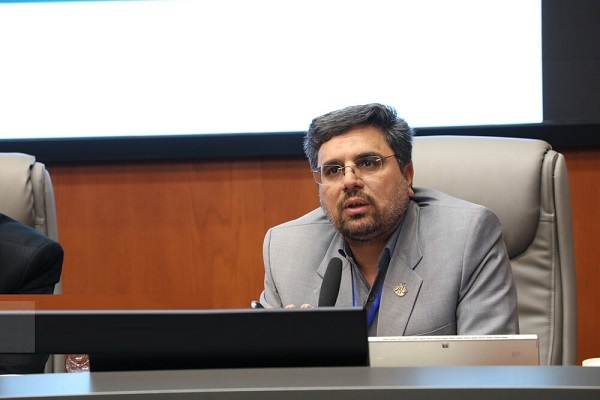 «زندگی با قرآن و رفاقت با اهل‌ بیت(ع)»؛ شعار سال فعالیت‌های قرآنی دانشگاه‌های علوم پزشکی