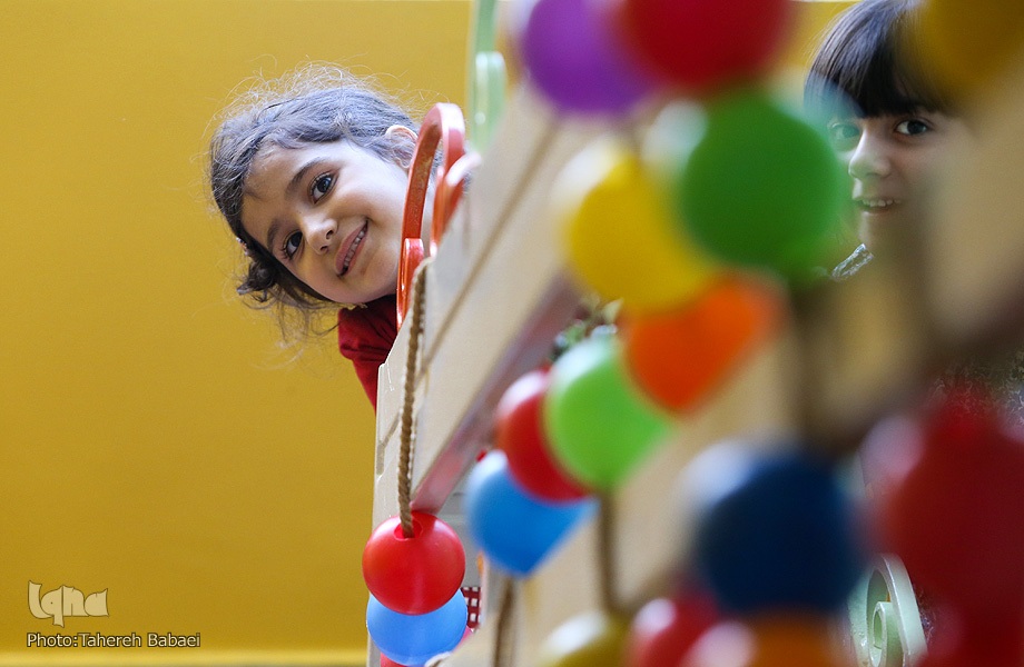 راهکارهای تربیتی برای کاهش آسیب‌های تک‌فرزندی