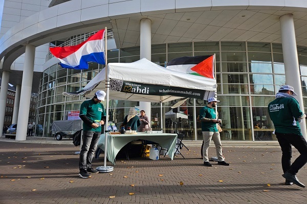 پویش جهانی معرفی امام مهدی(عج) به هلند رسید + فیلم