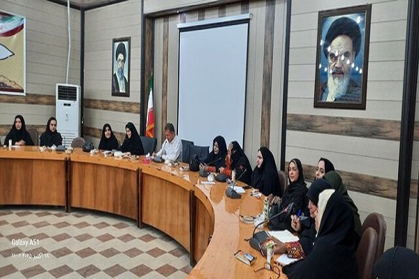 نشست فرماندار ایرانشهر با بانوان