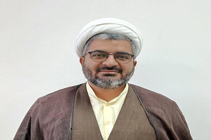 خودسازی در مکتب حضرت زهرا(س) راهی به سوی عبودیت کامل انسان است