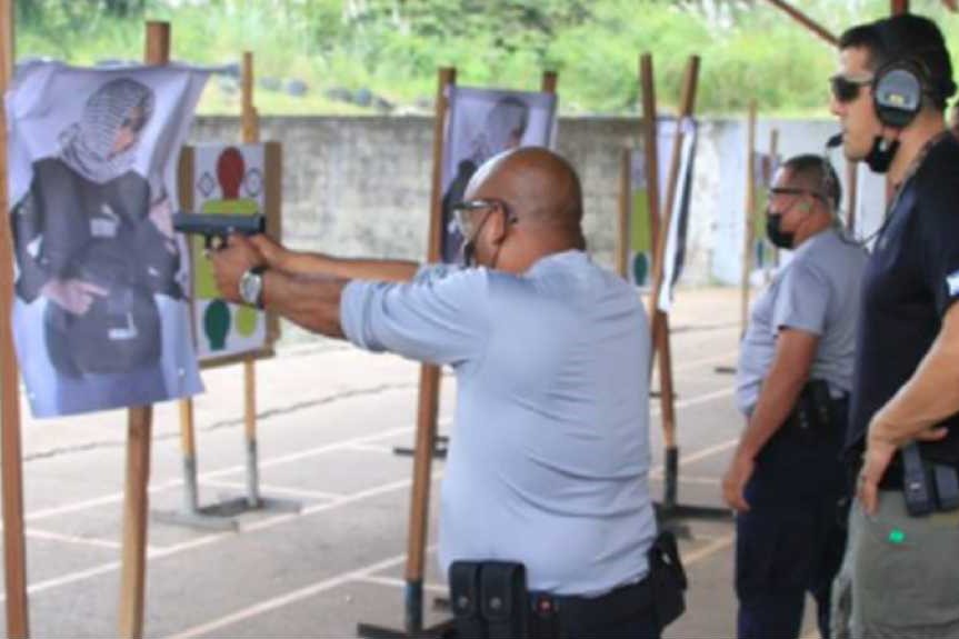 Panama: polizia locale sotto accusa per esercitazione di tiro congiunta con istruttori israeliani