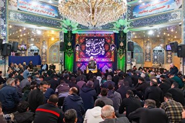 Cerimônia de Luto em Isfahan pelo Martírio de Hazrat Zahra(SA)
